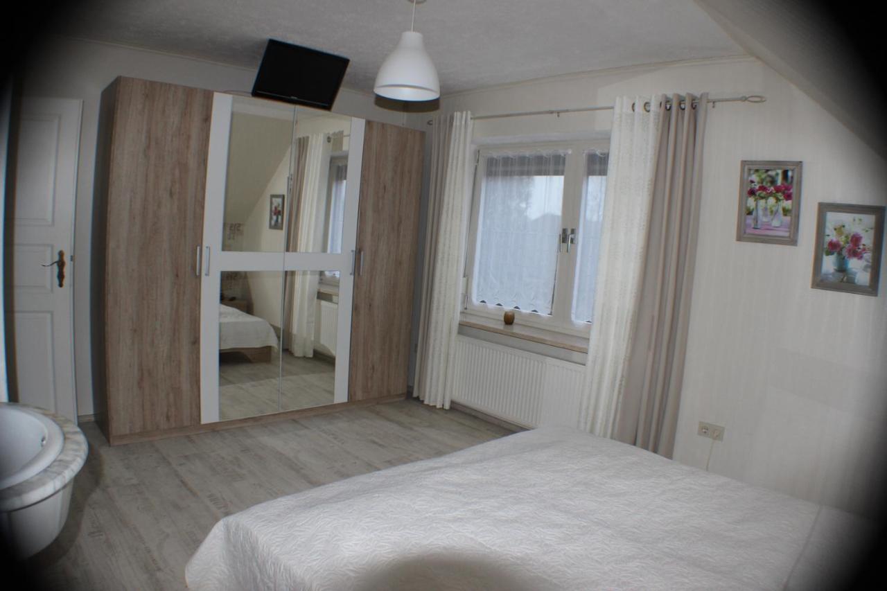 شقة Ferienhaus Abbi Mit Schwimmbad Und Fitness Fur 8 Personen, Strand, Norddeich Hage المظهر الخارجي الصورة